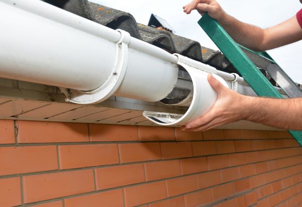 Gutter Seam Repair in Spring Hill