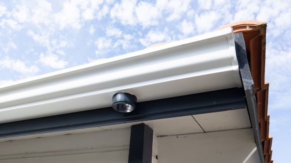 Seamless Gutters Installation in Spring Hill
