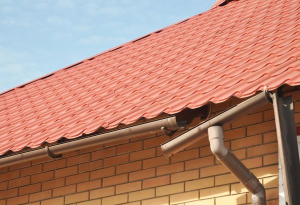 Loose Gutter Repair in Spring Hill