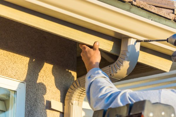 Aluminum Rain Gutter Service in Spring Hill